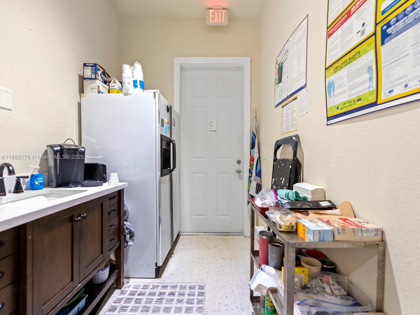 See details / sq. ft. $ 2025-08-20 0 Photo