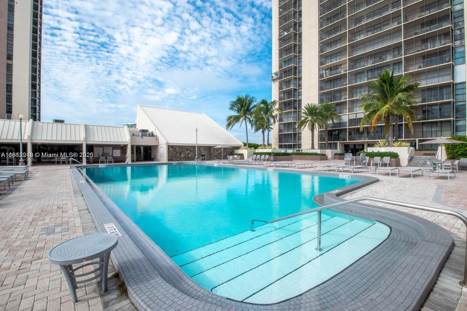Photo of 20335 Country Club Dr  #2410, Aventura, Florida, 33180 - 