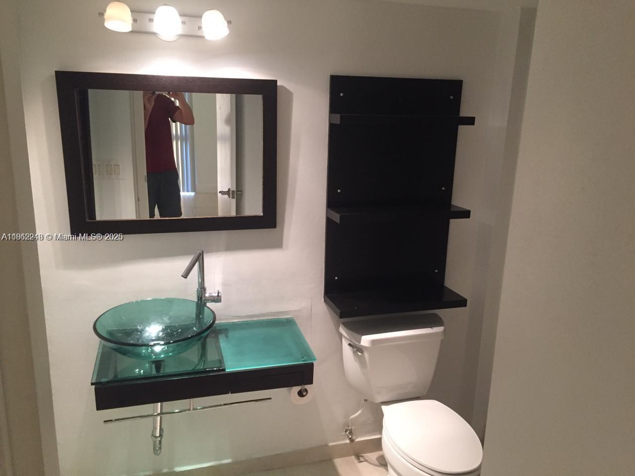 Photo of 20335 Country Club Dr  #2410, Aventura, Florida, 33180 - 