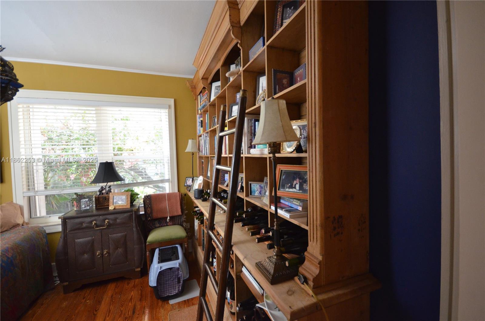 See details / sq. ft. $ 2025-08-20 0 Photo
