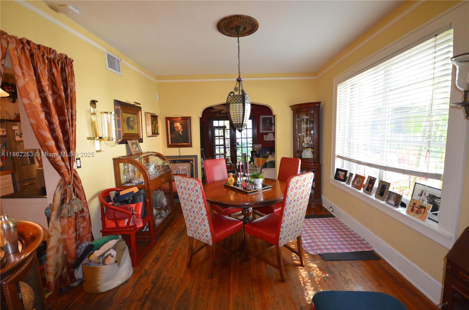 See details / sq. ft. $ 2025-08-20 0 Photo