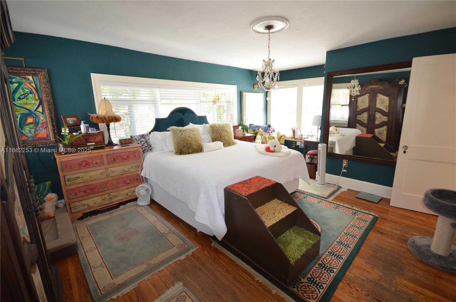 See details / sq. ft. $ 2025-08-20 0 Photo