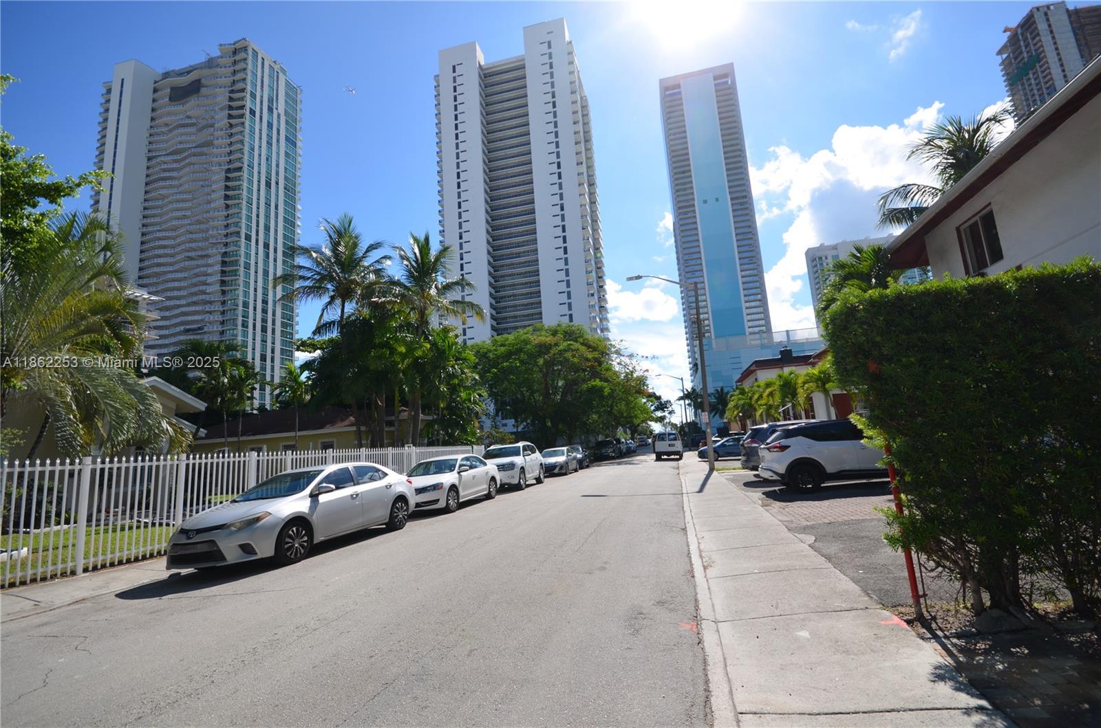 See details / sq. ft. $ 2025-08-20 0 Photo