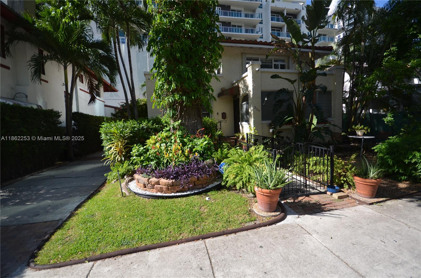 See details / sq. ft. $ 2025-08-20 0 Photo