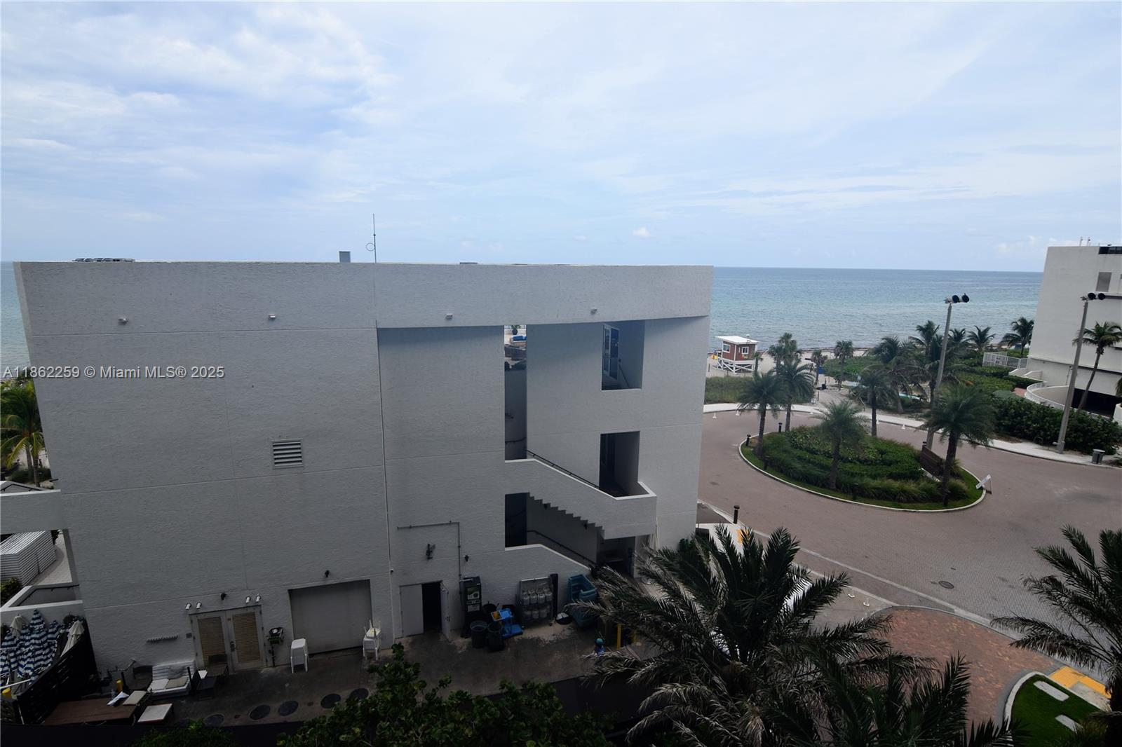 See details 403 1 / 1 759 sq. ft. $ 2025-08-20 0 Photo