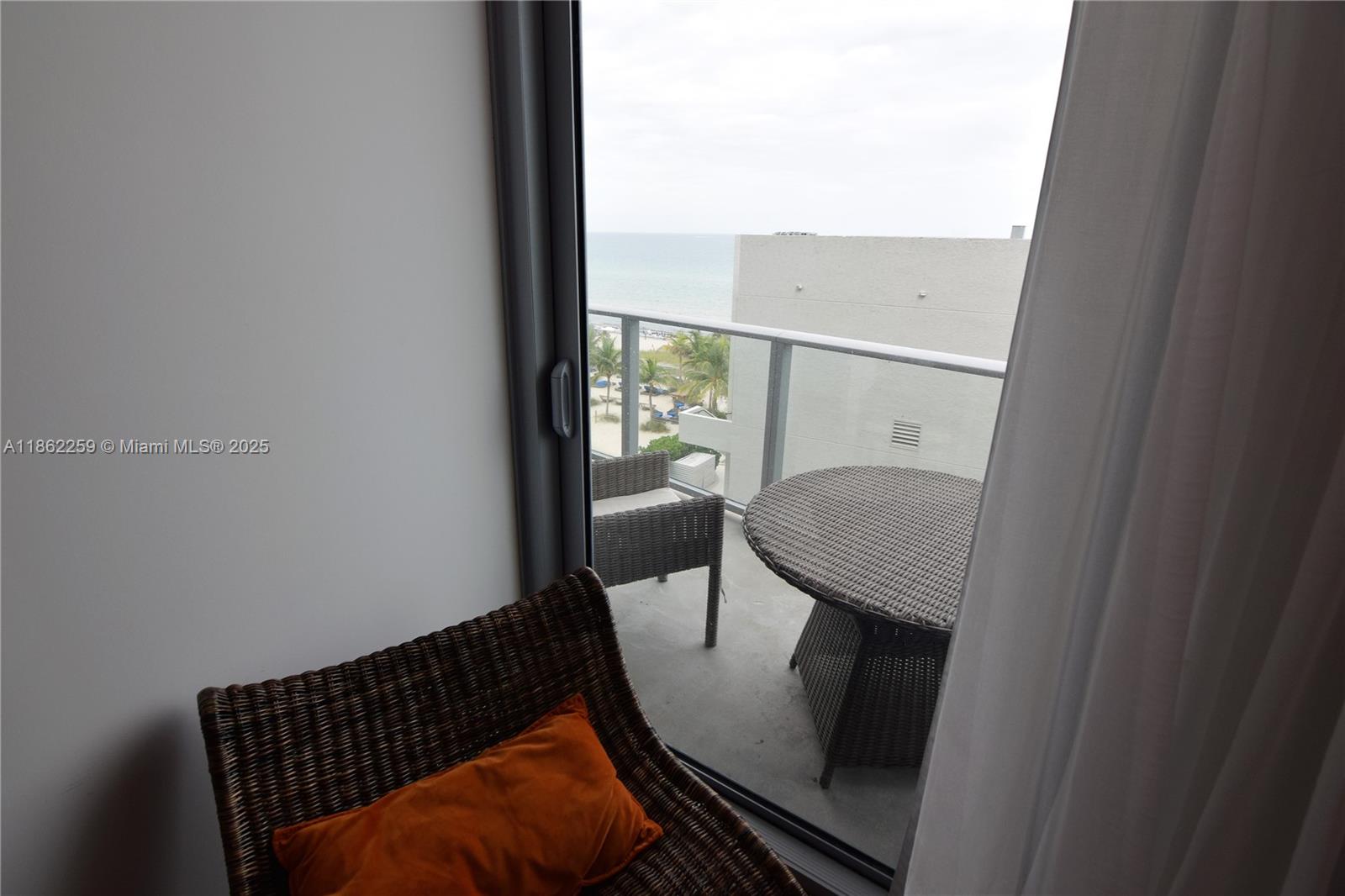 See details 403 1 / 1 759 sq. ft. $ 2025-08-20 0 Photo