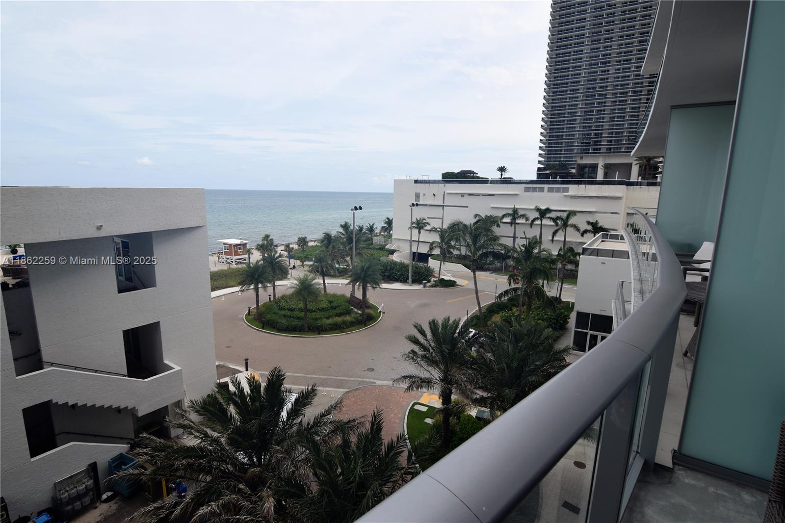 See details 403 1 / 1 759 sq. ft. $ 2025-08-20 0 Photo