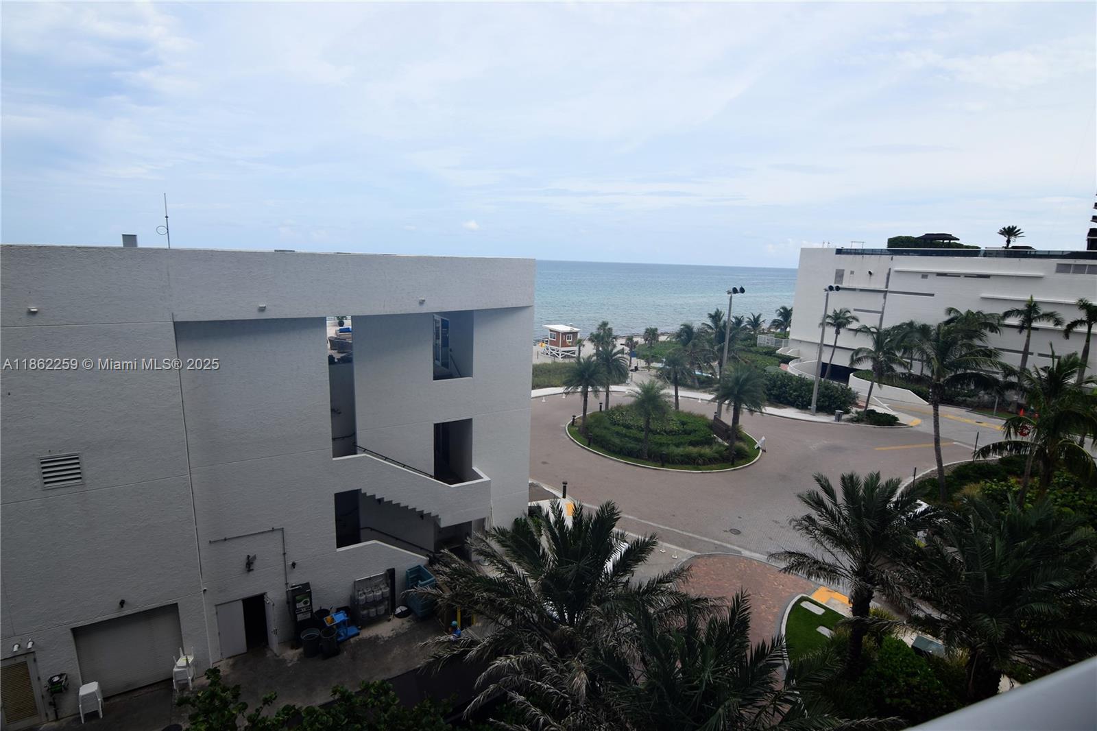 See details 403 1 / 1 759 sq. ft. $ 2025-08-20 0 Photo