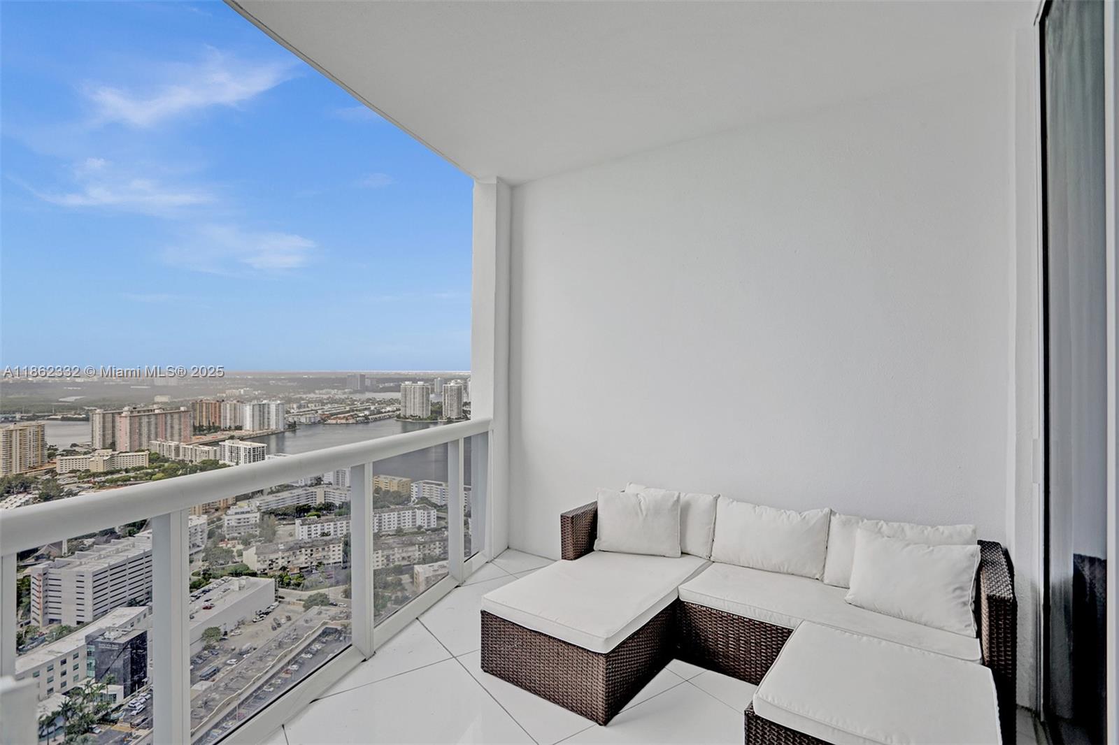 5508 1 / 2 920 sq. ft. $ 2025-08-20 0 Photo