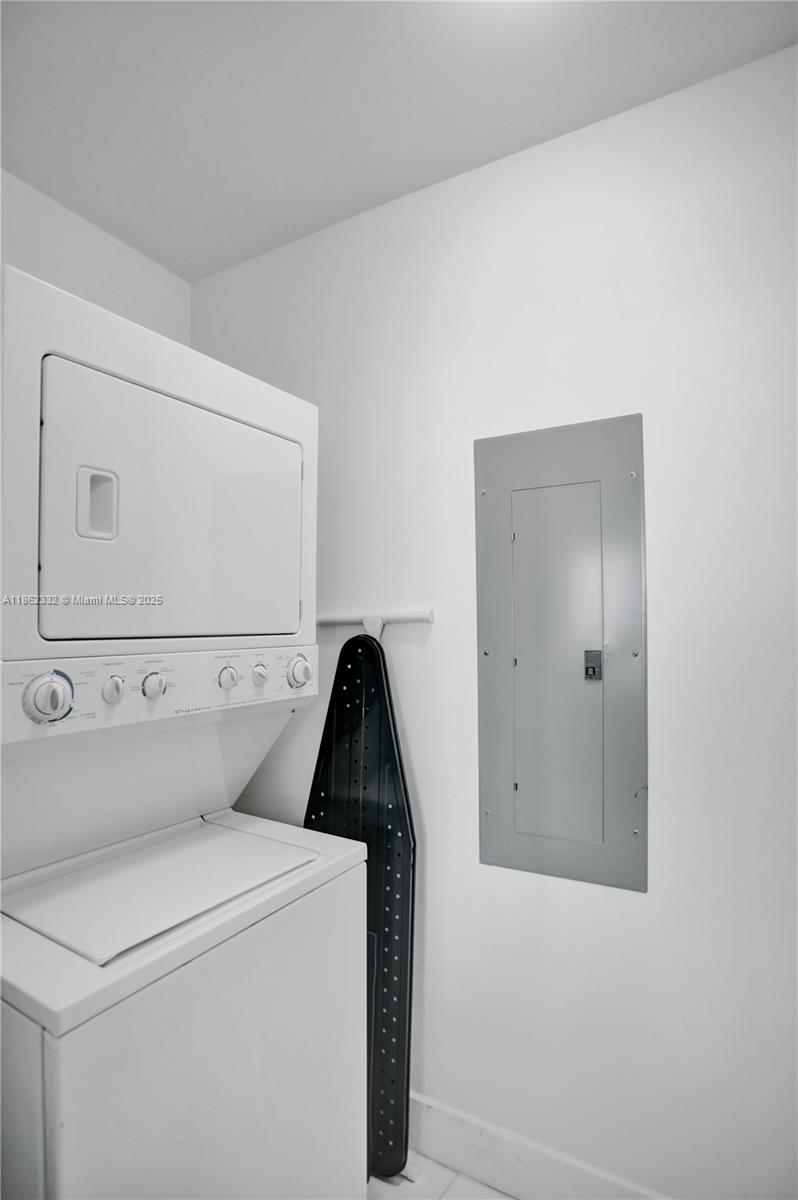 5508 1 / 2 920 sq. ft. $ 2025-08-20 0 Photo