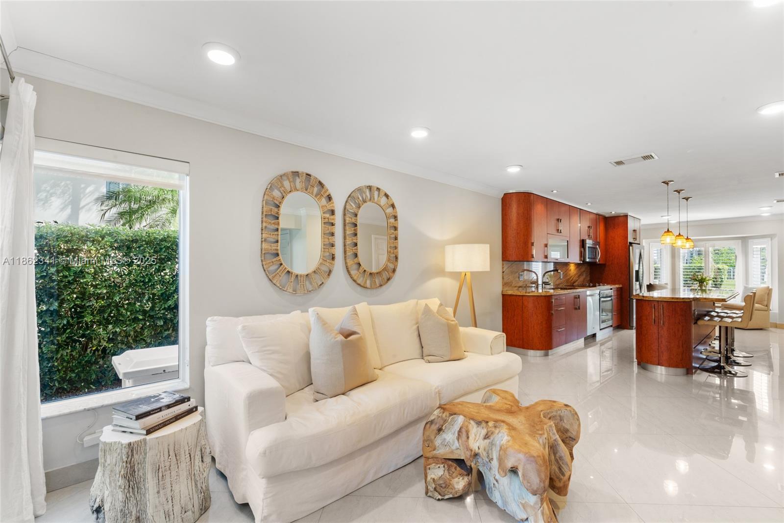 Photo of 1105 Pin Oak St  (1105), Hollywood, Florida, 33019 - 