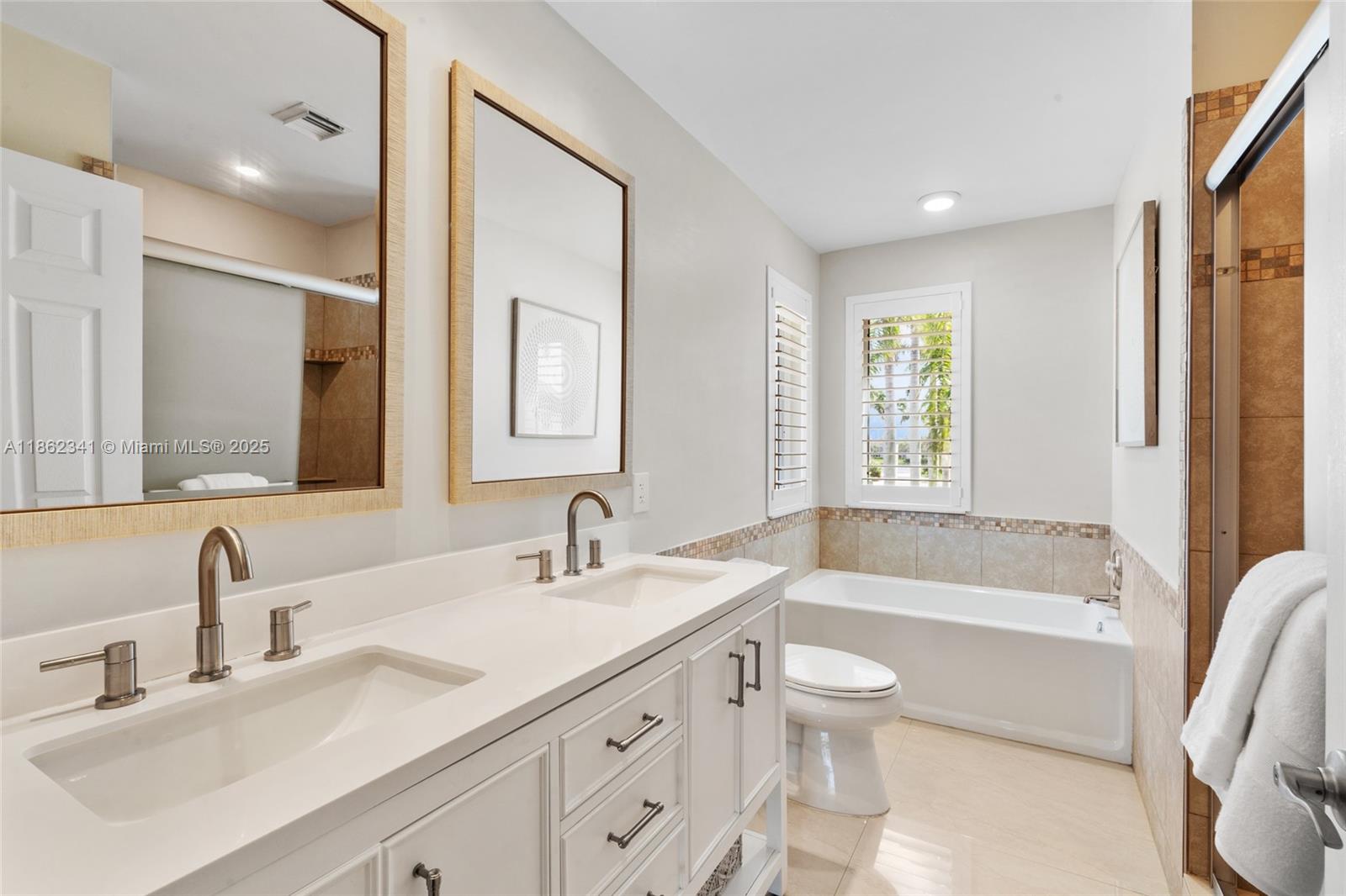 Photo of 1105 Pin Oak St  (1105), Hollywood, Florida, 33019 - 