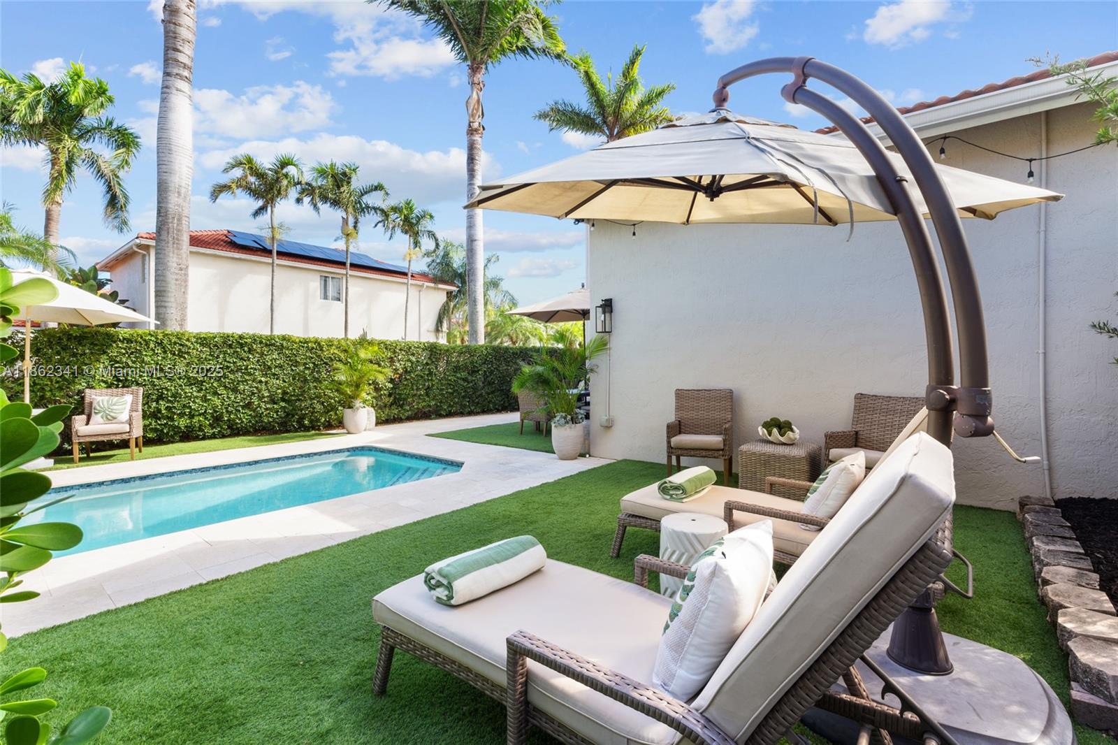 Photo of 1105 Pin Oak St  (1105), Hollywood, Florida, 33019 - 