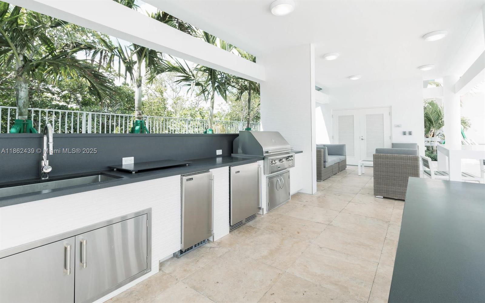 Photo of 17111 Biscayne Blvd  #402, North Miami Beach, Florida, 33160 - 