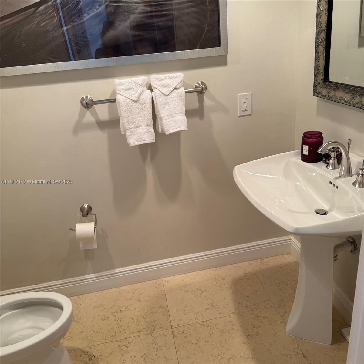 2204 3 / 3 2030 sq. ft. $ 2025-08-20 0 Photo