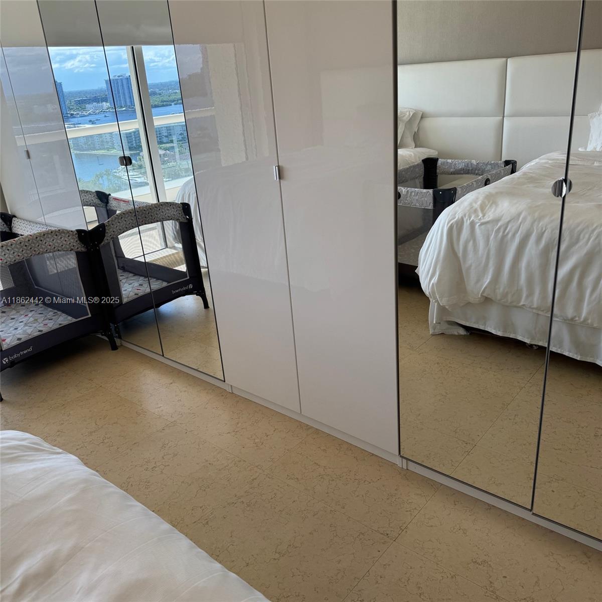 2204 3 / 3 2030 sq. ft. $ 2025-08-20 0 Photo