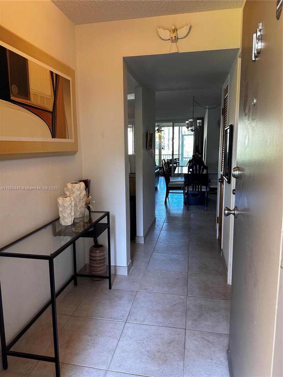 105-1 1 / 2 1036 sq. ft. $ 2025-08-20 0 Photo