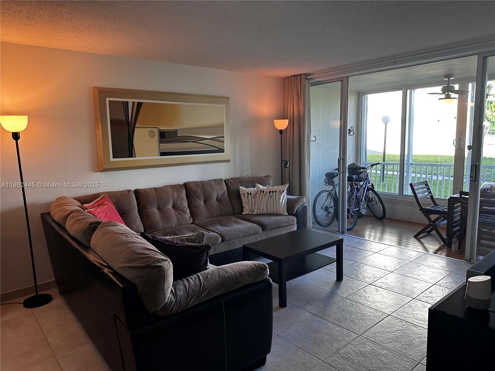 105-1 1 / 2 1036 sq. ft. $ 2025-08-20 0 Photo