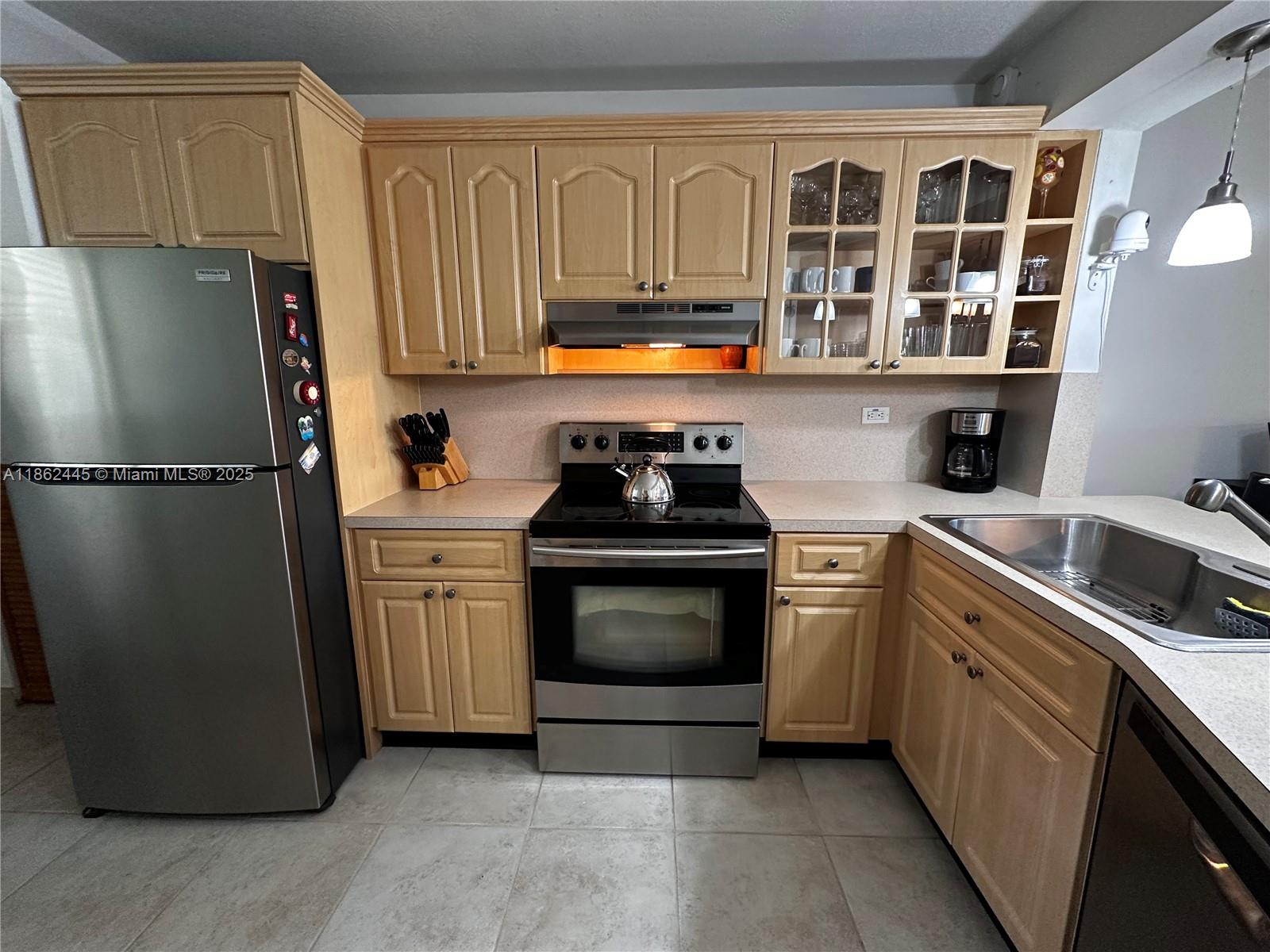 105-1 1 / 2 1036 sq. ft. $ 2025-08-20 0 Photo