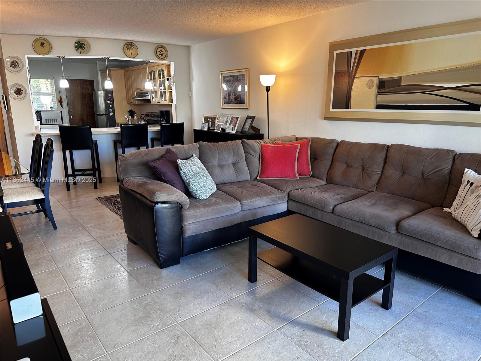 105-1 1 / 2 1036 sq. ft. $ 2025-08-20 0 Photo