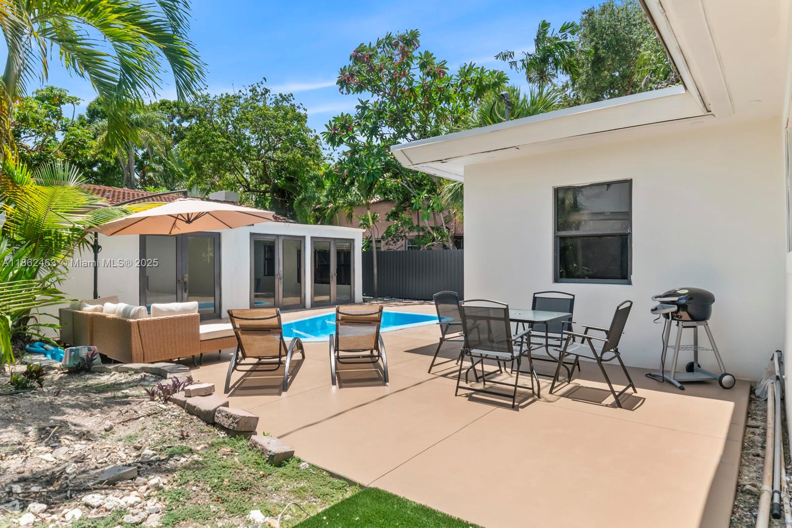 See details / 2886 sq. ft. $ 2025-08-20 0 Photo