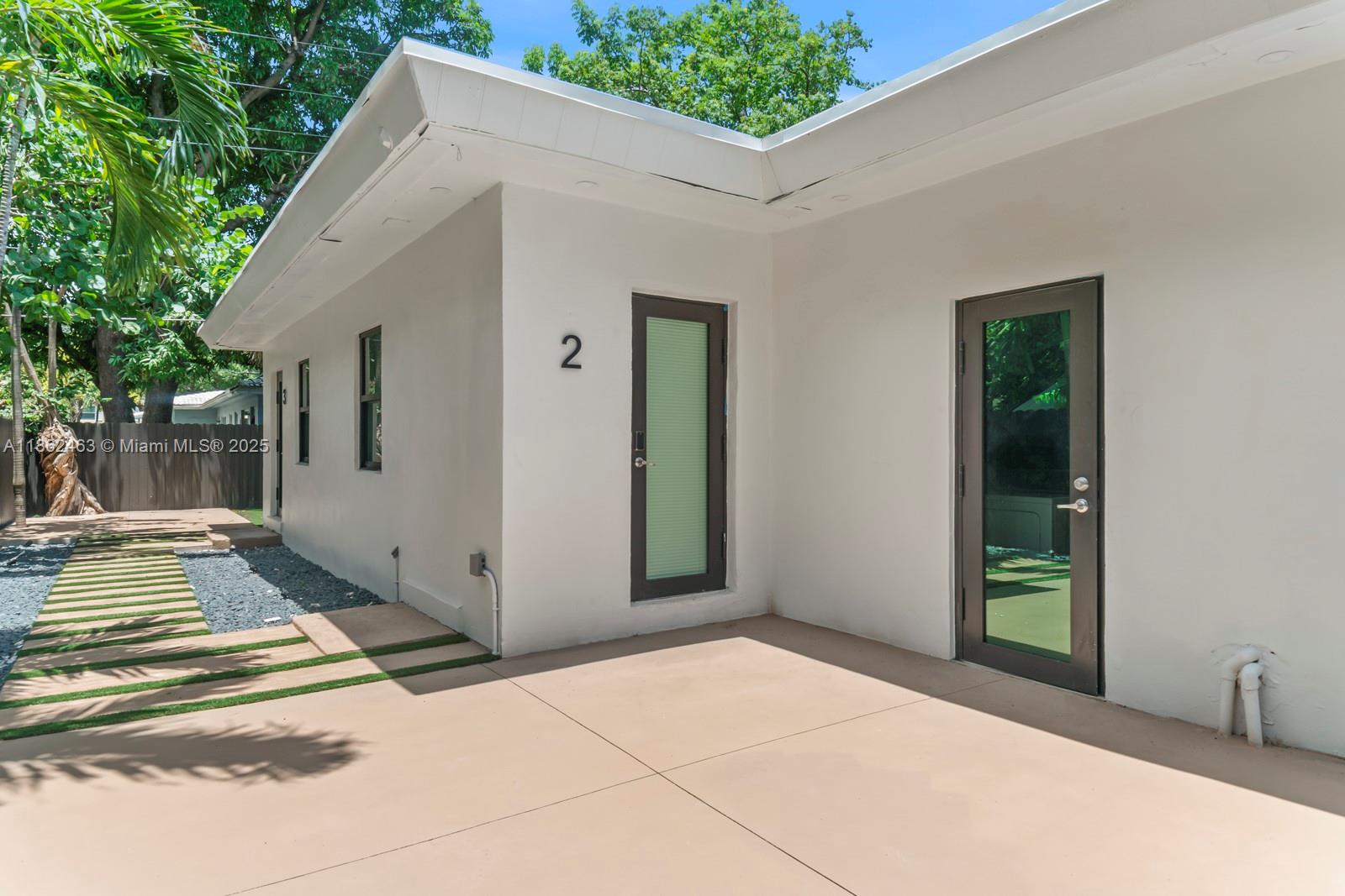 See details / 2886 sq. ft. $ 2025-08-20 0 Photo