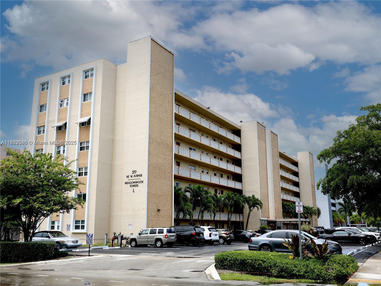 Photo of 319 14th Ave #505, Hallandale Beach, Florida, 33009 -