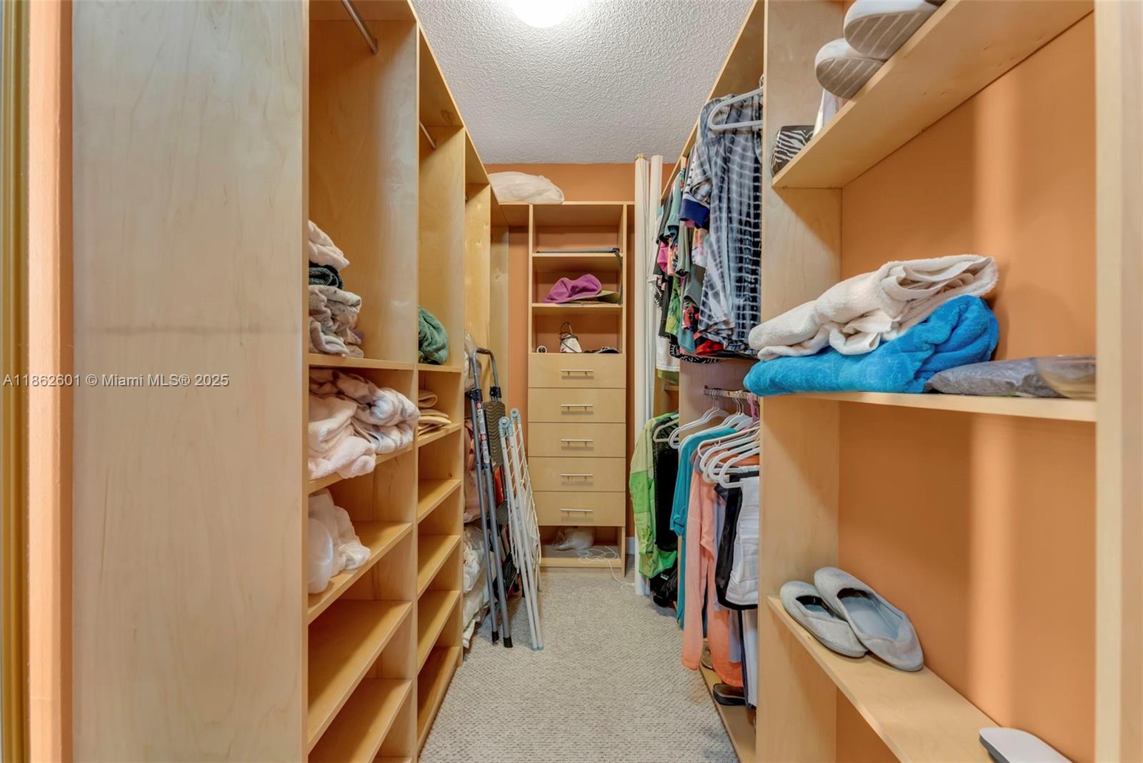 412 2 / 2 1501 sq. ft. $ 2025-08-20 0 Photo