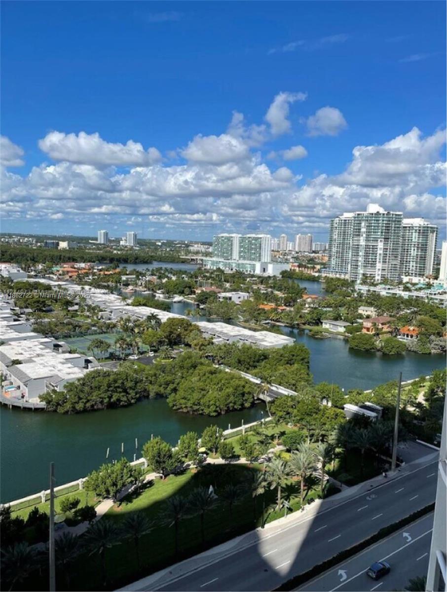 See details 1605 2 / 2 1435 sq. ft. $ 2025-08-20 0 Photo