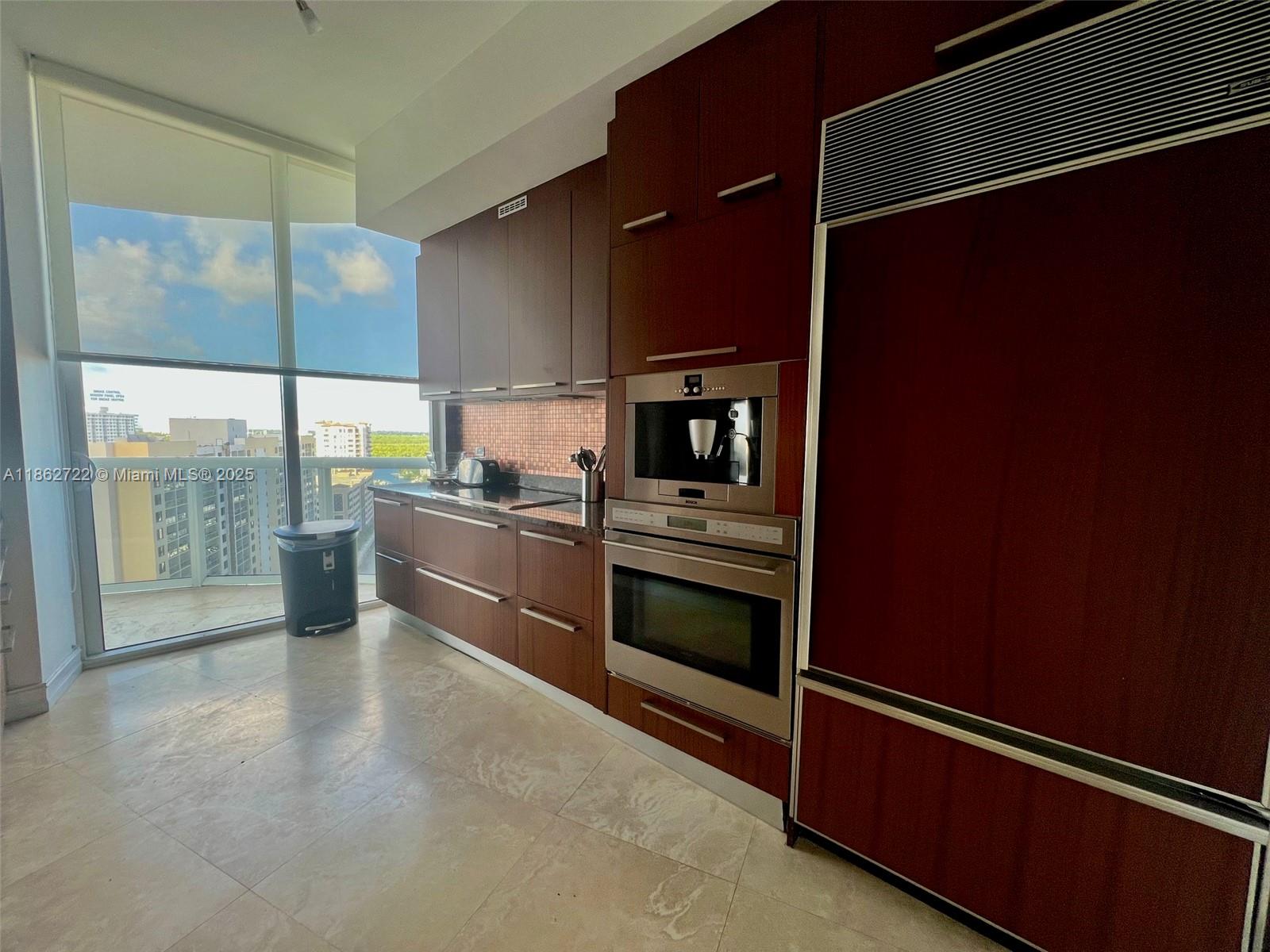 See details 1605 2 / 2 1435 sq. ft. $ 2025-08-20 0 Photo