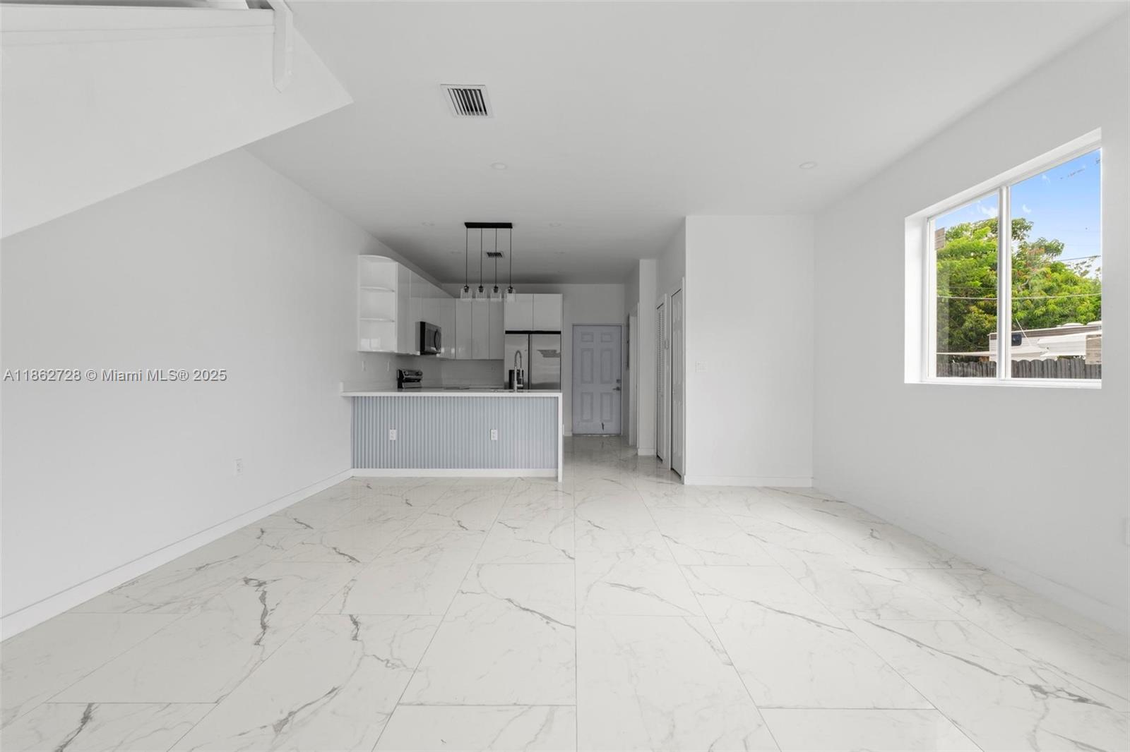   /  2830 sq. ft. $ 2025-08-20 0 Photo