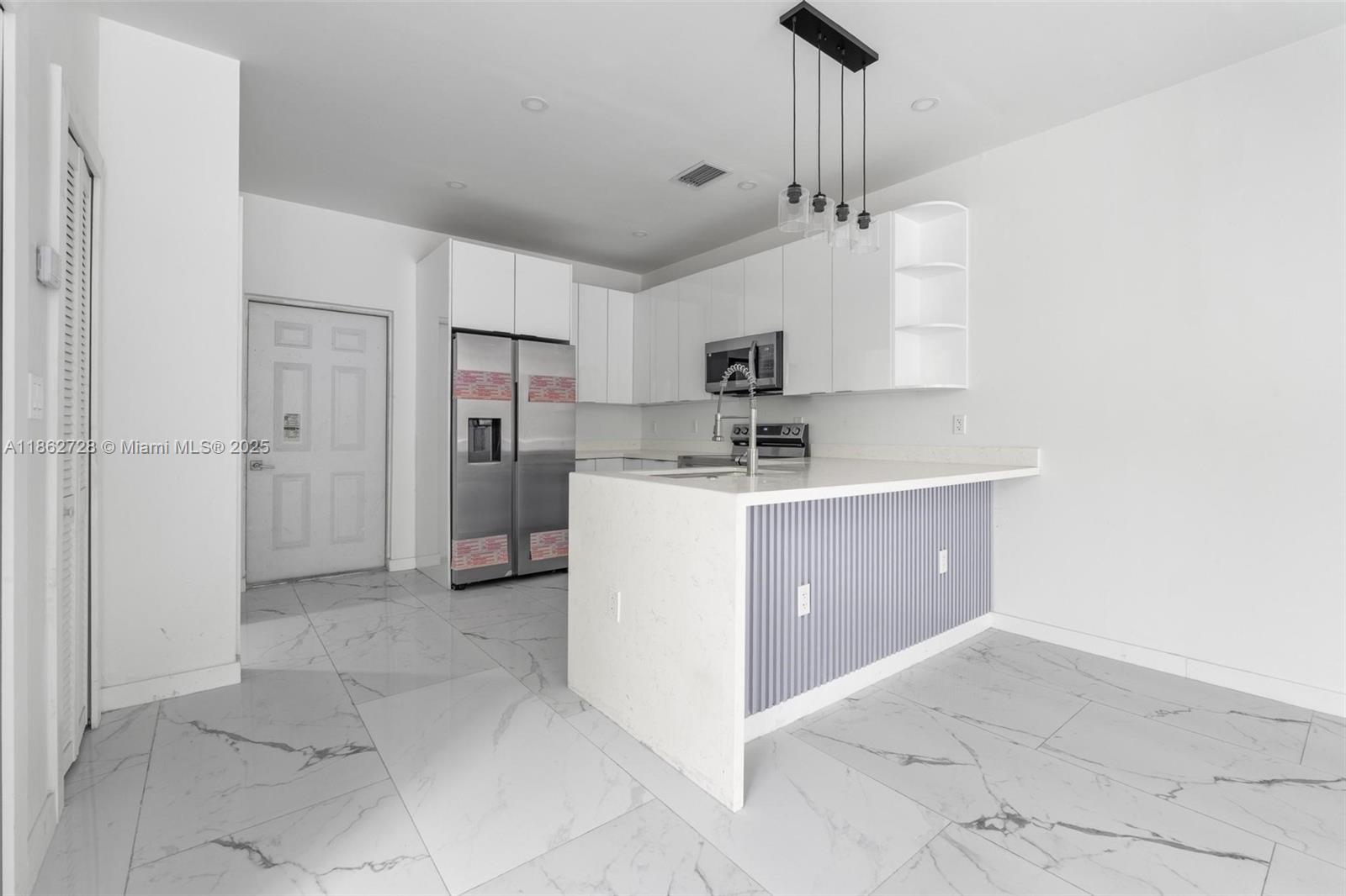   /  2830 sq. ft. $ 2025-08-20 0 Photo