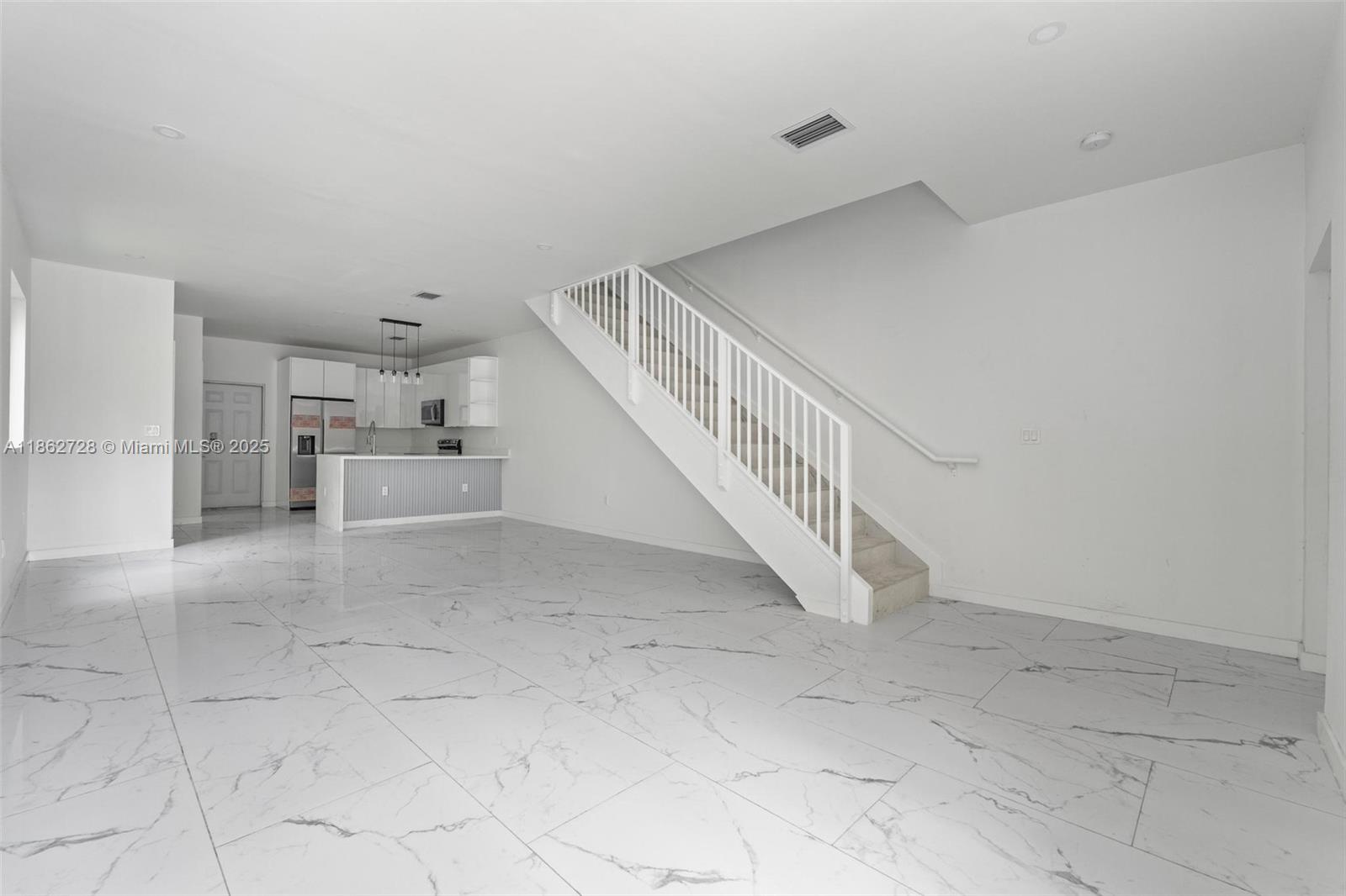   /  2830 sq. ft. $ 2025-08-20 0 Photo