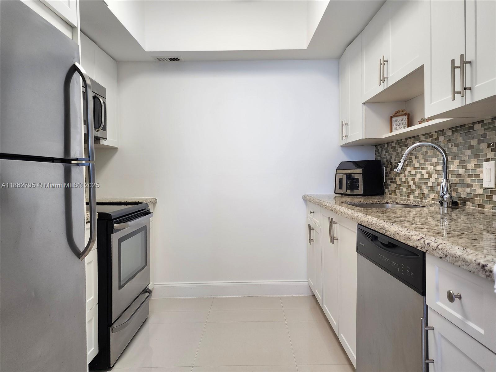 Photo of 3505 Ocean Dr  #707, Hollywood, Florida, 33019 - 