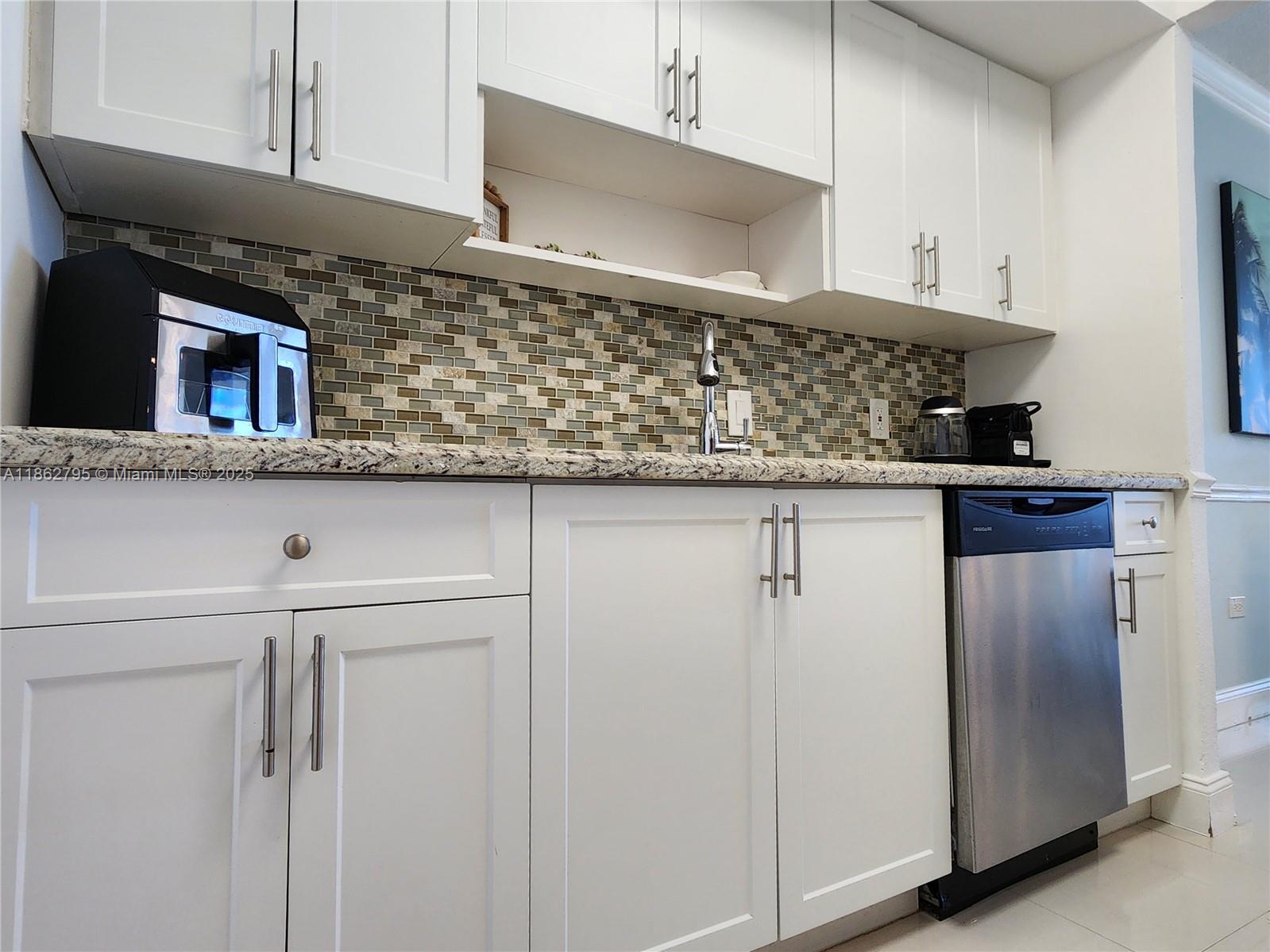 Photo of 3505 Ocean Dr  #707, Hollywood, Florida, 33019 - 