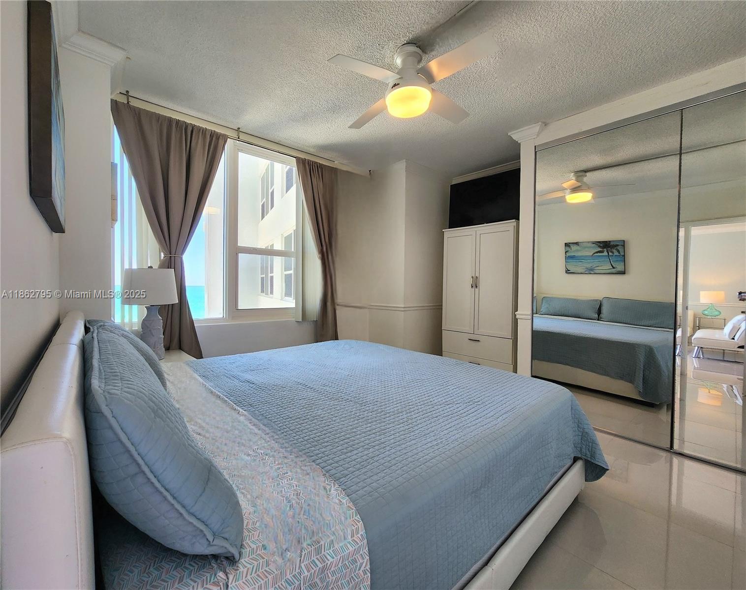 Photo of 3505 Ocean Dr  #707, Hollywood, Florida, 33019 - 