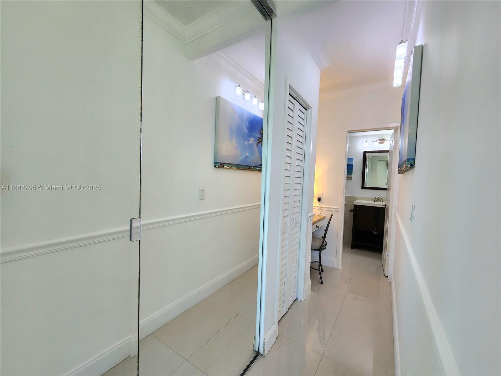 Photo of 3505 Ocean Dr  #707, Hollywood, Florida, 33019 - 