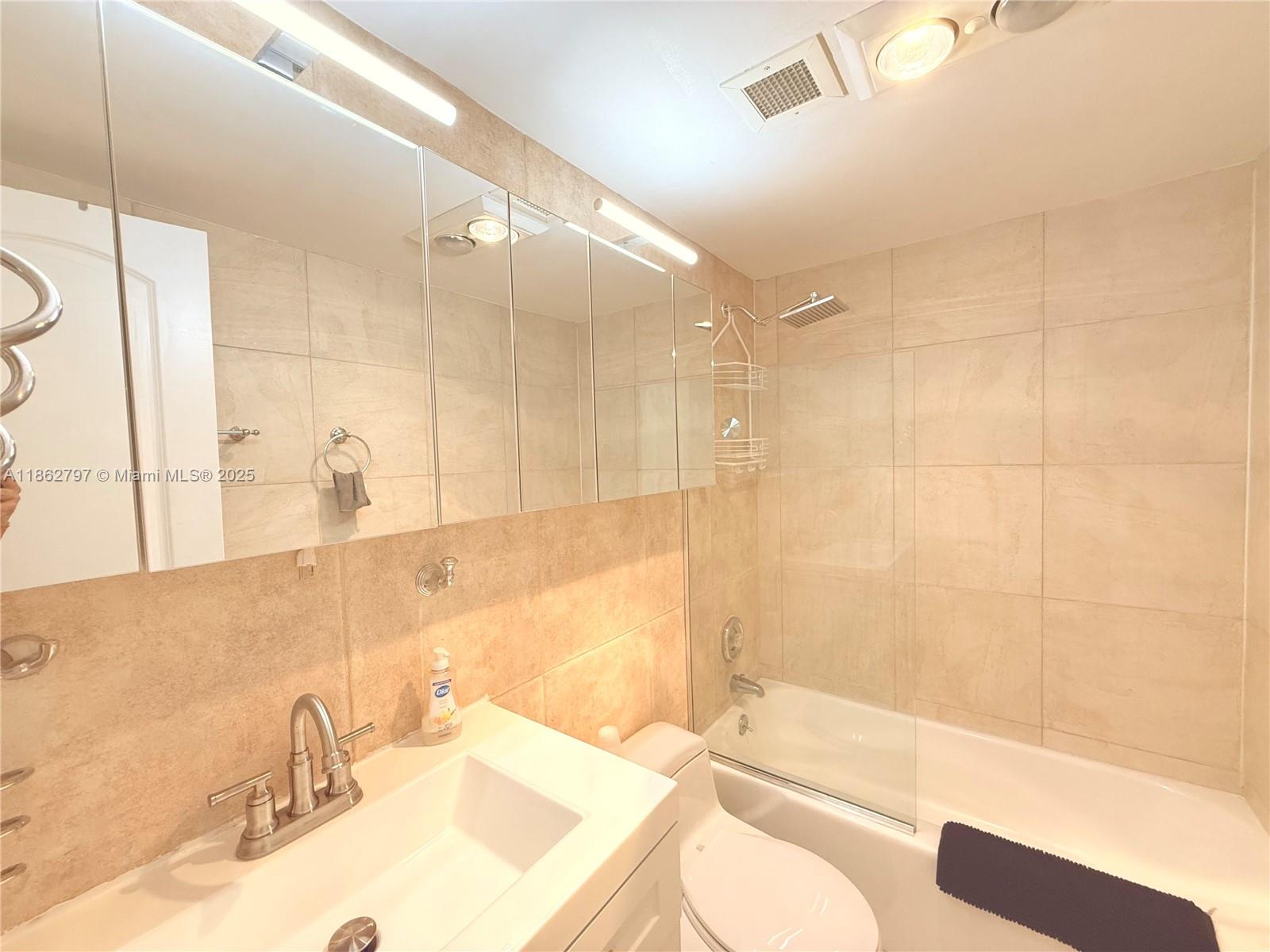 LD 1 / 1 798 sq. ft. $ 2025-08-20 0 Photo