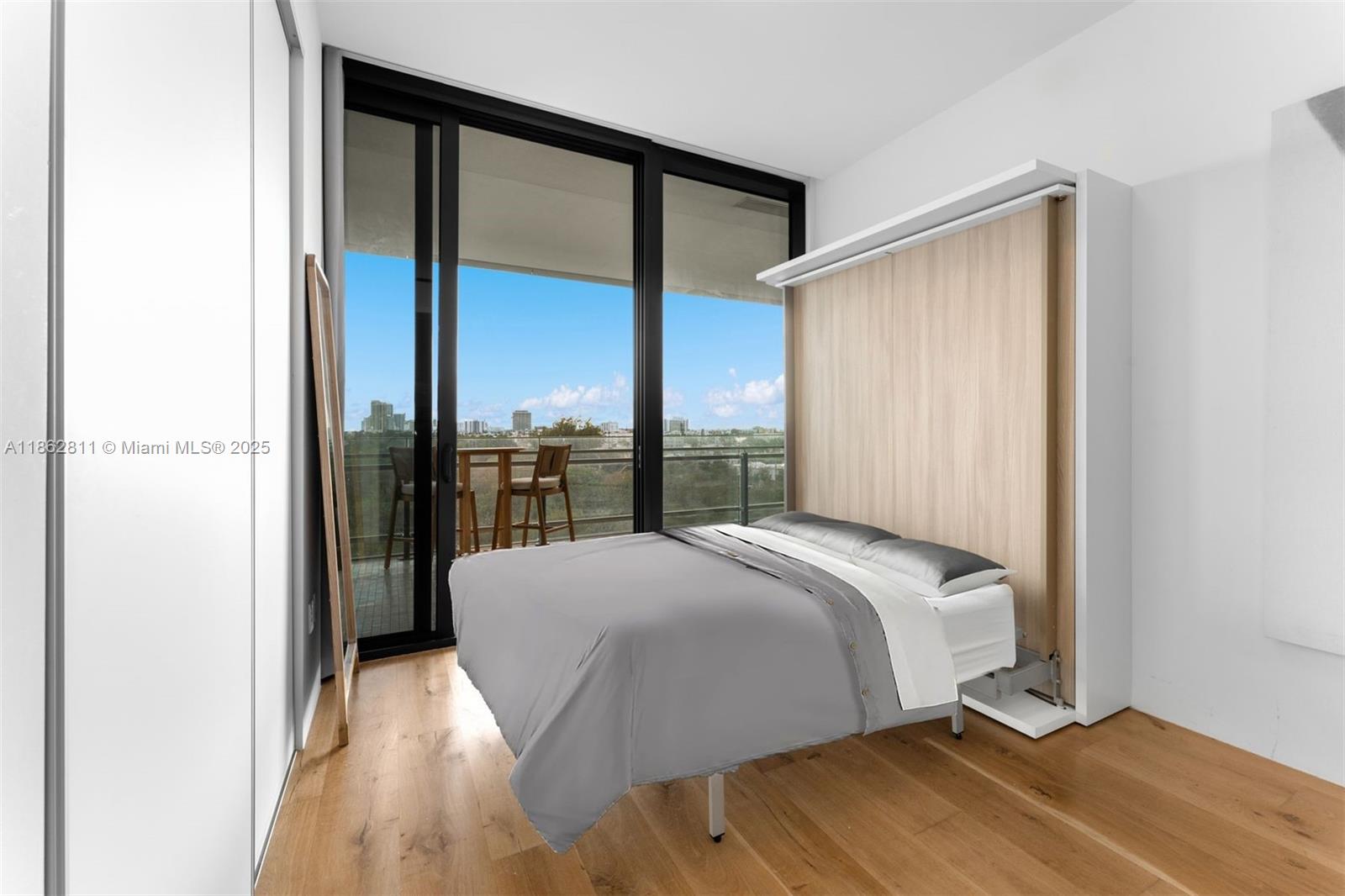 See details 606 2 / 3 1602 sq. ft. $ 2025-08-21 0 Photo
