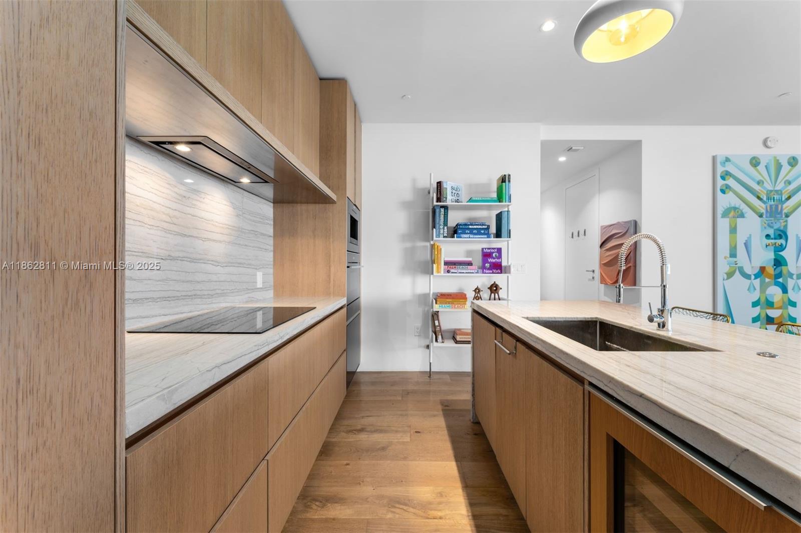 See details 606 2 / 3 1602 sq. ft. $ 2025-08-21 0 Photo