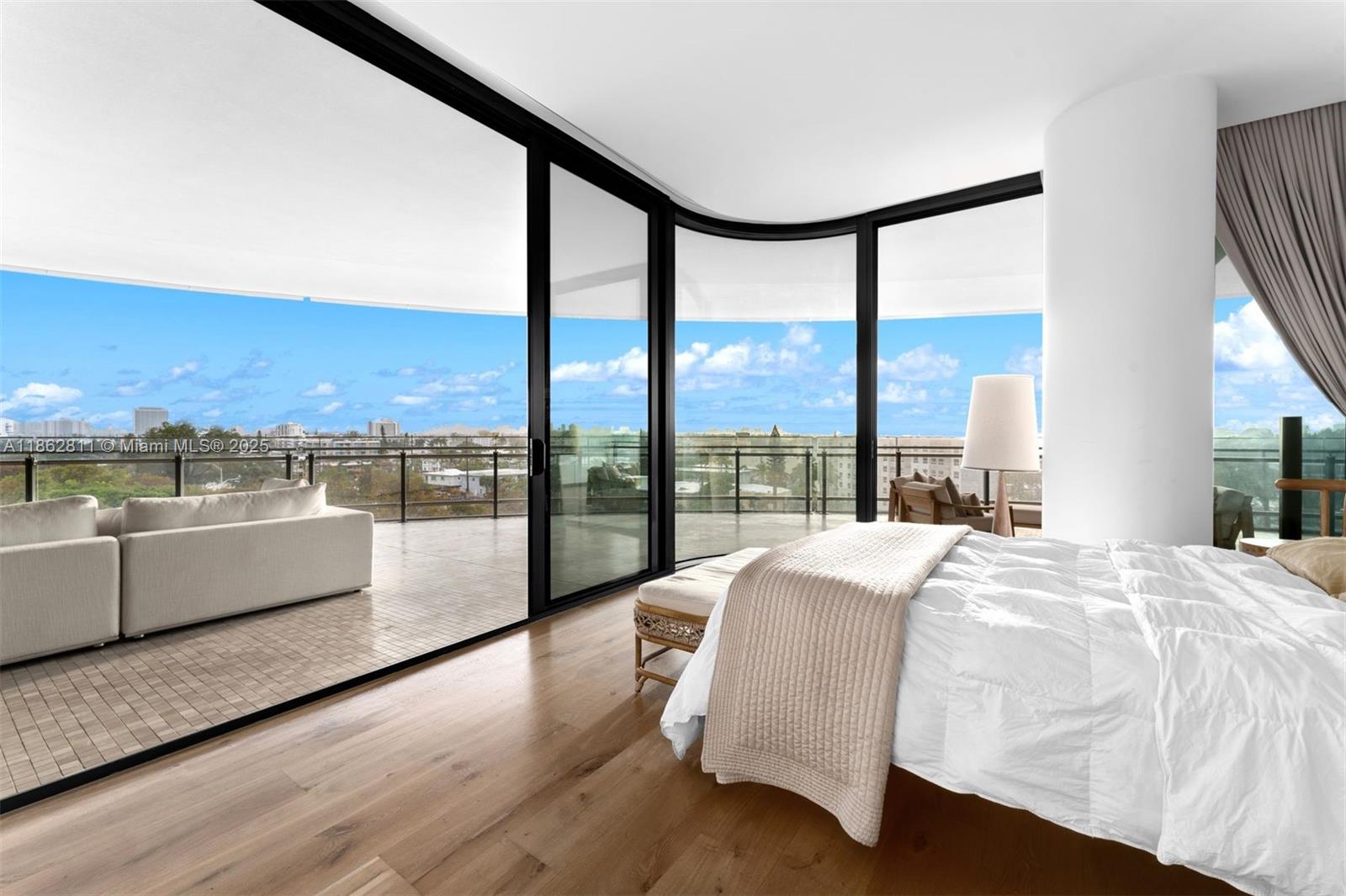 See details 606 2 / 3 1602 sq. ft. $ 2025-08-21 0 Photo