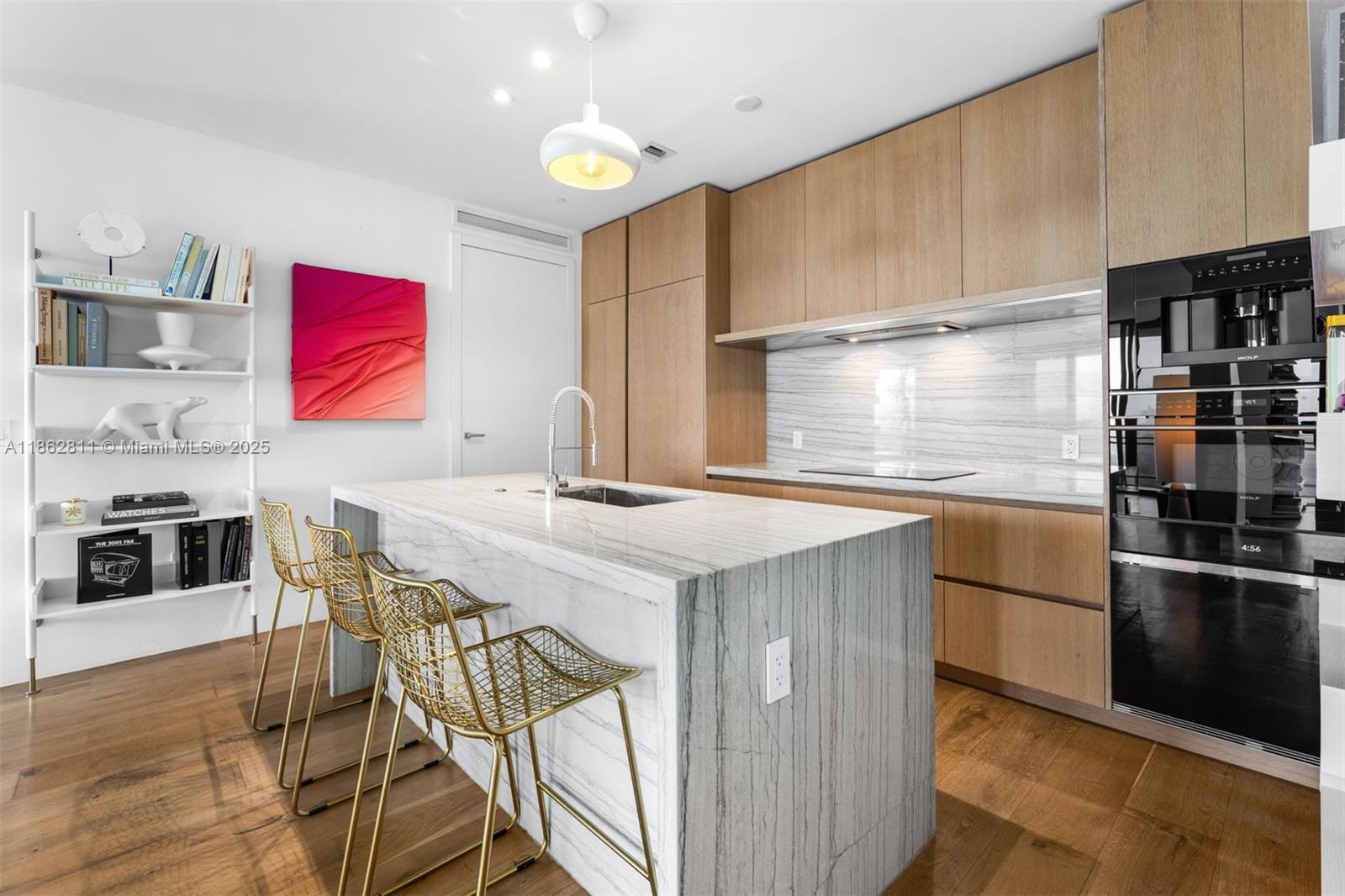 See details 606 2 / 3 1602 sq. ft. $ 2025-08-21 0 Photo