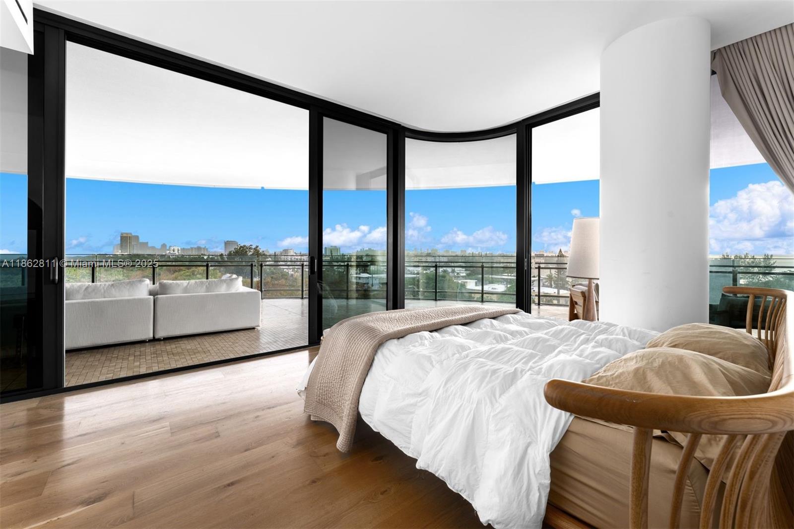 See details 606 2 / 3 1602 sq. ft. $ 2025-08-21 0 Photo