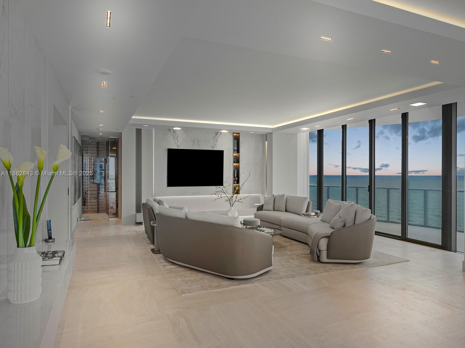Ver detalles 9 4 / 6 4992 sq. ft. $ 2025-08-21 0 foto