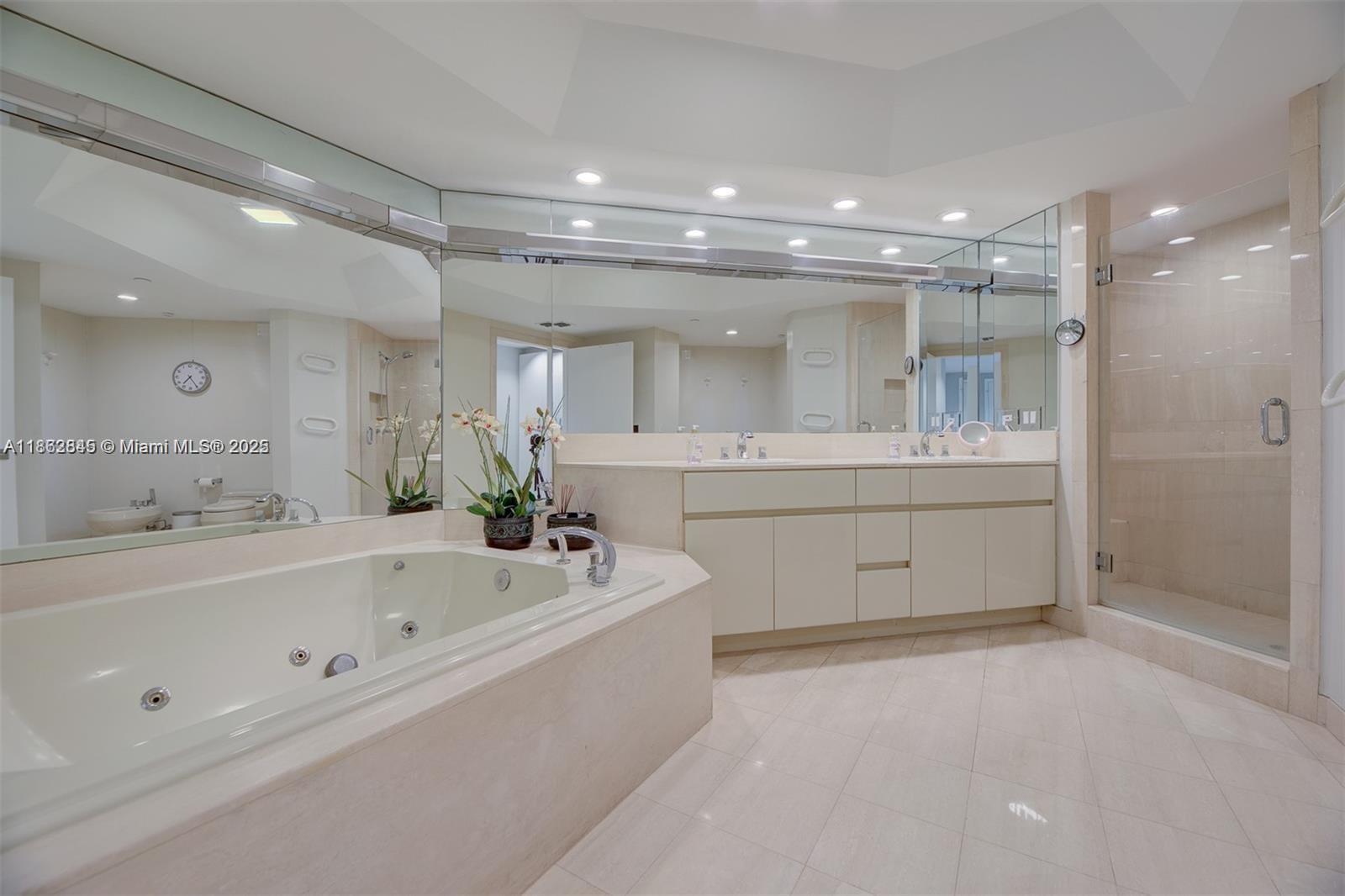801 3 / 2 1690 sq. ft. $ 2025-08-21 0 Photo