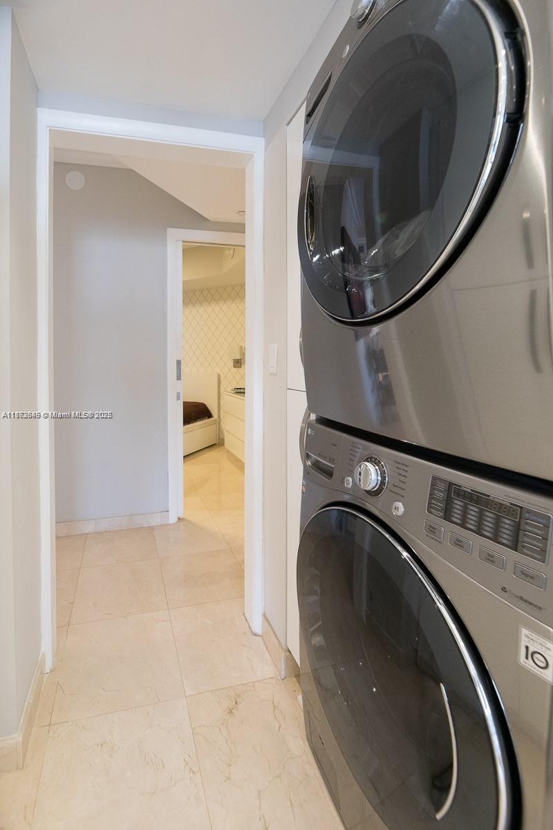 801 3 / 2 1690 sq. ft. $ 2025-08-21 0 Photo