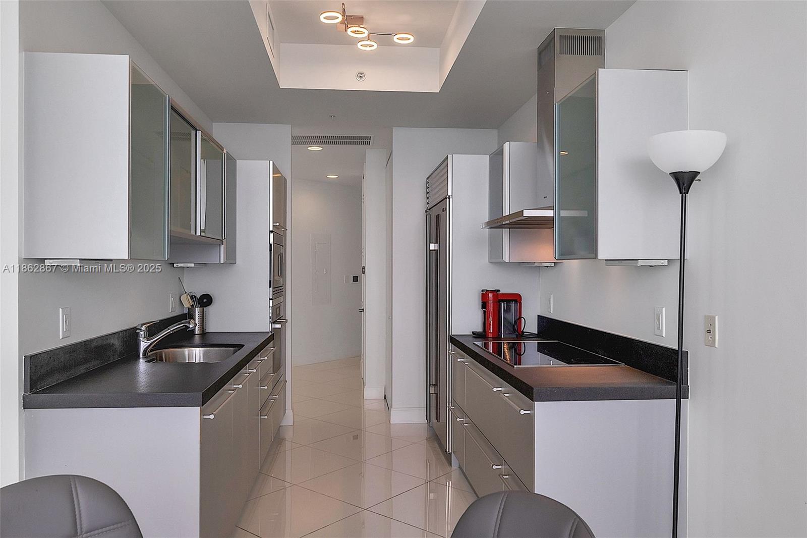 See details 4109A 2 / 2 1324 sq. ft. $ 2025-08-21 0 Photo