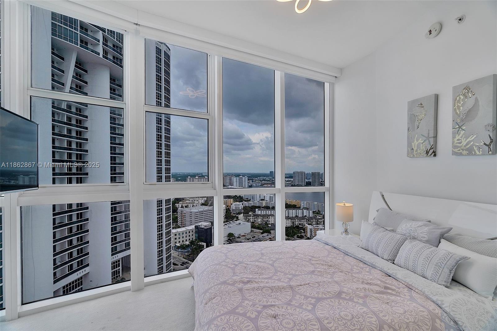 See details 4109A 2 / 2 1324 sq. ft. $ 2025-08-21 0 Photo