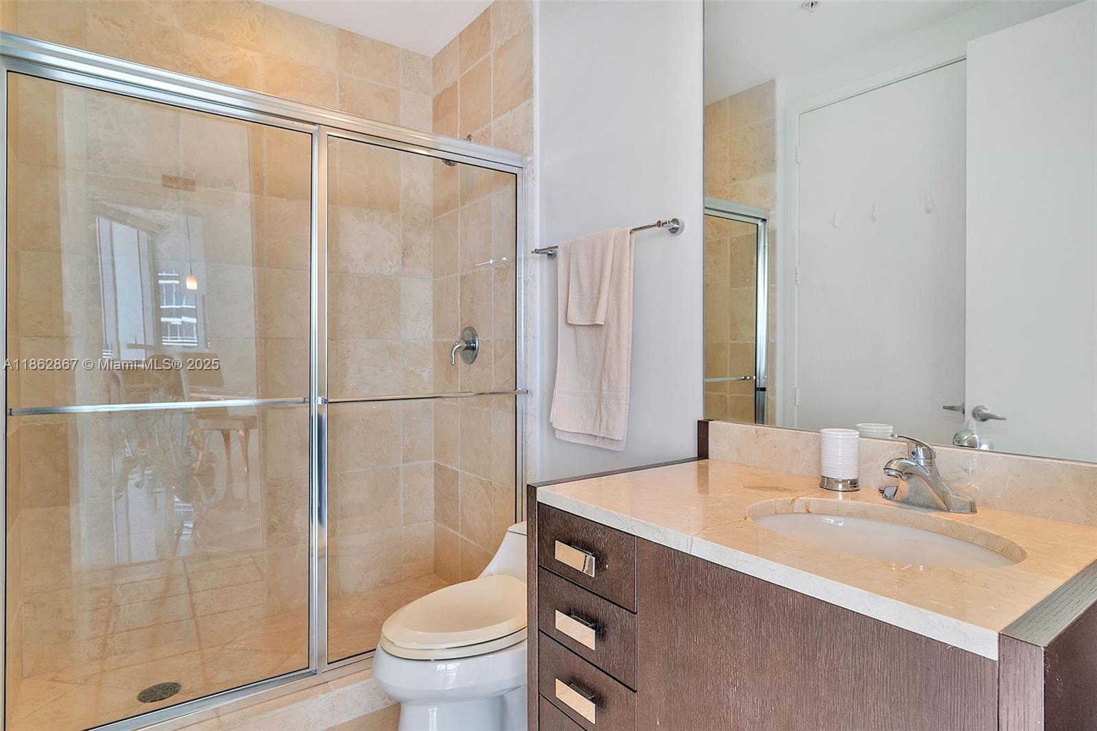 See details 4109A 2 / 2 1324 sq. ft. $ 2025-08-21 0 Photo