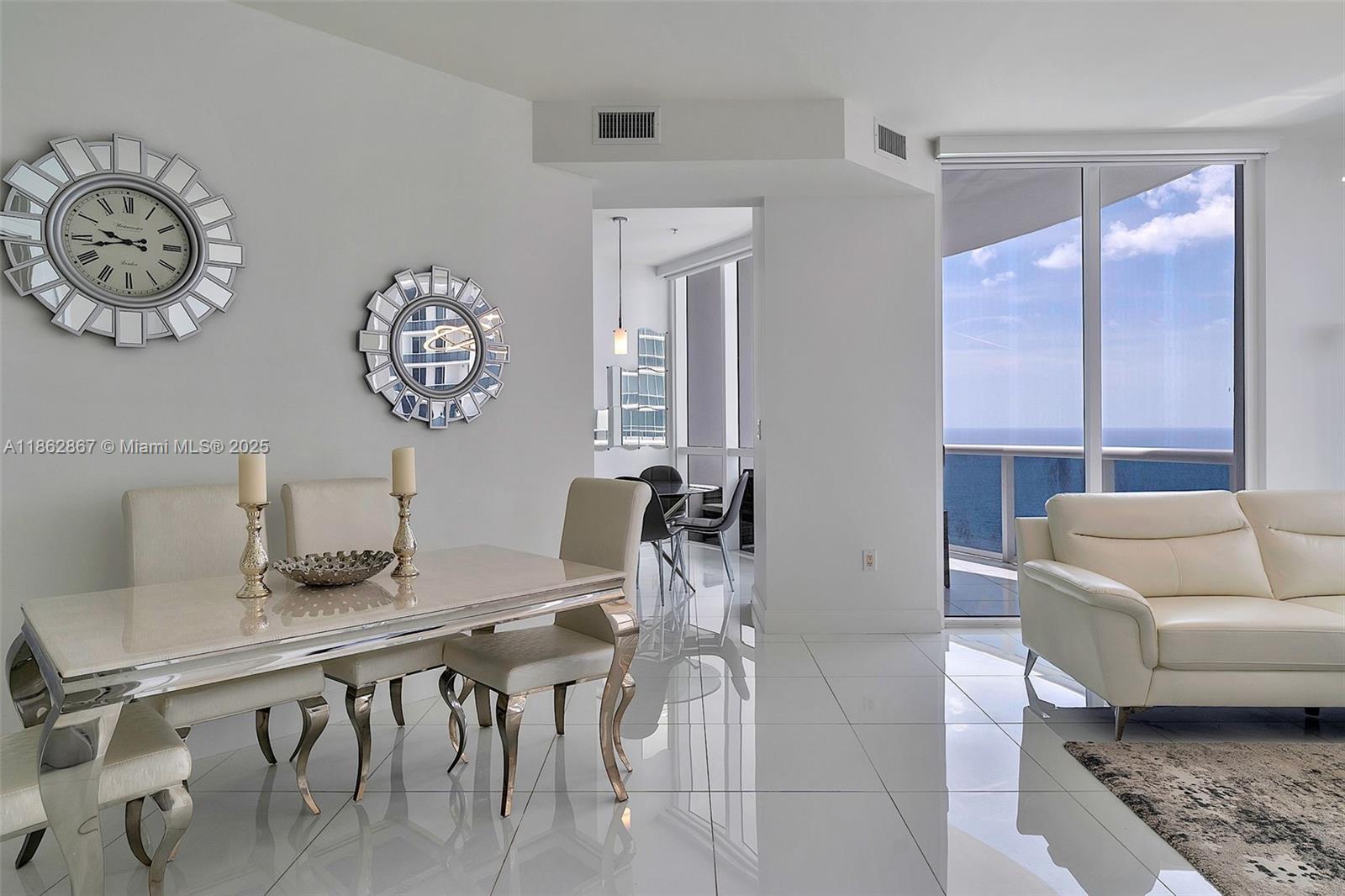 See details 4109A 2 / 2 1324 sq. ft. $ 2025-08-21 0 Photo